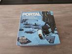 Portal - The Uncooperative Cake Acquisition Game, Een of twee spelers, Ophalen of Verzenden, Zo goed als nieuw, Cryptozoic Entertainment