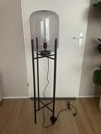 Stalen Staande Lamp met Rookglas - Zo Goed Als Nieuw, Huis en Inrichting, Lampen | Vloerlampen, Ophalen of Verzenden, Zo goed als nieuw