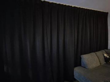 Zwarte Verduisterende Gordijnen - 6 banen beschikbaar voor biedingen