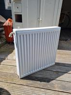 Kleine radiator gebruikt 60cm x 60cm, Doe-het-zelf en Verbouw, Verwarming en Radiatoren, Ophalen, 30 tot 80 cm, Radiator, Zo goed als nieuw