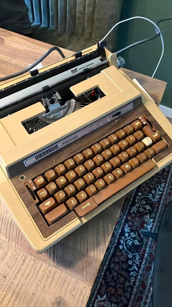 Typemachine jaren 70 electra automatic smith corona, Diversen, Typemachines, Gebruikt, Ophalen of Verzenden