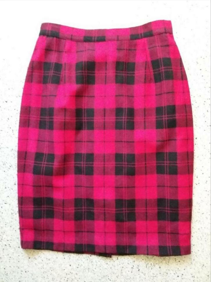 Casa Mela - wollen winterrok maat 40, Kleding | Dames, Rokken, Zo goed als nieuw, Maat 38/40 (M), Roze, Onder de knie, Verzenden