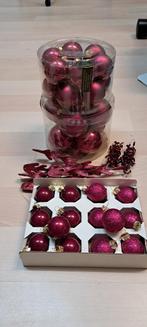 Kerstballen en pegels roze raspberry glas, Diversen, Kerst, Ophalen of Verzenden, Zo goed als nieuw