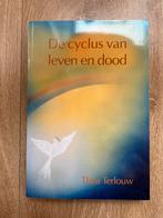 Boek | T. Terlouw - De Cyclus van leven en dood, Gelezen, Ophalen of Verzenden