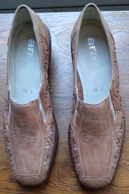 Lichtbruine zomerschoenen van ara, Kleding | Dames, Schoenen, Zo goed als nieuw, Instappers, Bruin, Ophalen of Verzenden