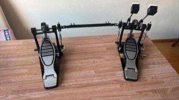 dubbel base pedaal / soepel en degelijk / dubbel ketting beschikbaar voor biedingen