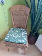 4 mooie rotan eetkamer stoelen, Ophalen, Gebruikt, Bruin, Vier