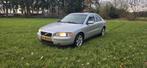 Volvo S60 2.4 zeer nette auto. Garantie !!, Voorwielaandrijving, Grijs, Particulier, Sedan