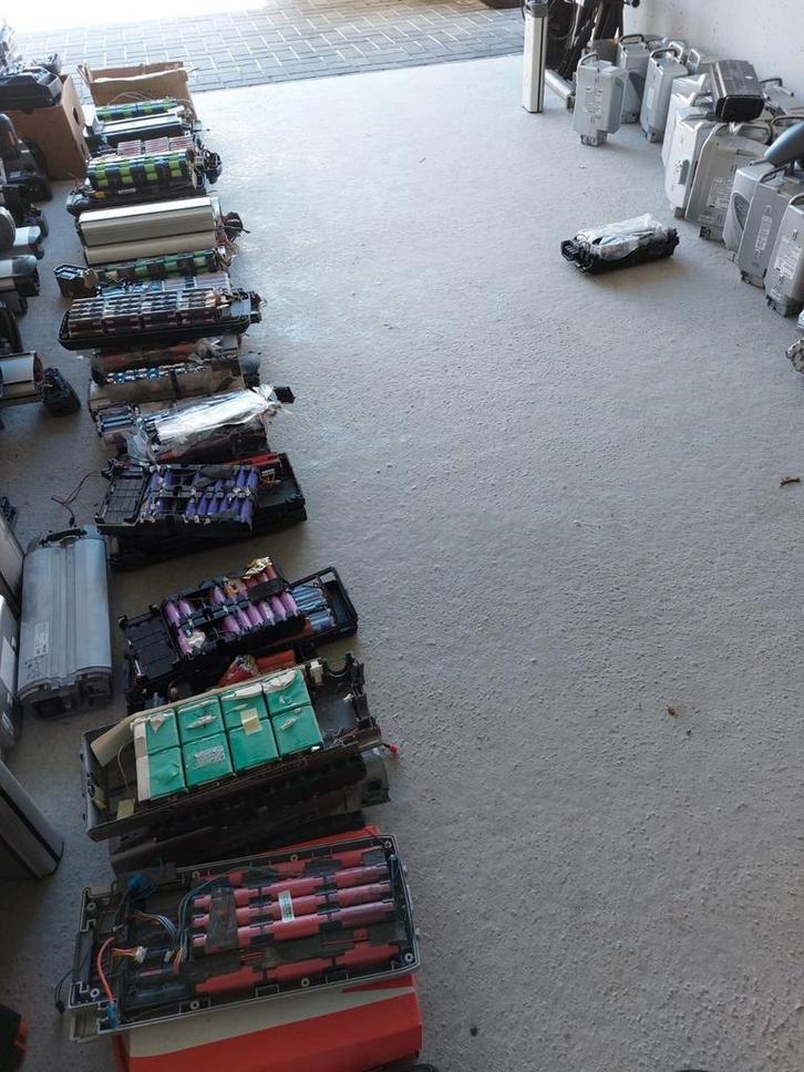 Partij defecte 18650 cellenpakketten, Fietsen en Brommers, Fietsaccessoires | Fietsaccu's, Gebruikt, Ophalen