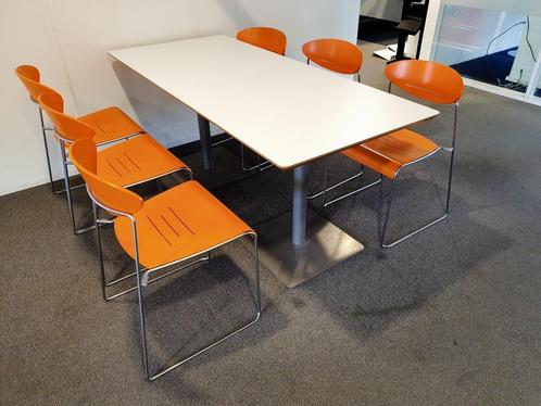 6x VDS houten ( design ) kantinestoel oranje stapelstoel, Huis en Inrichting, Stoelen, Zo goed als nieuw, Vijf, Zes of meer stoelen