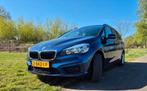 BMW 2-Serie Gran Tourer 218i 136pk Aut 7p. 2017 Blauw, Auto's, 2-Serie Gran Tourer, Blauw, 7 stoelen, 75 €/maand