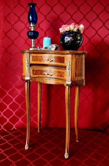 Consoletafeltje Louis XV  beschikbaar voor biedingen