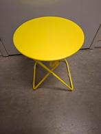 Geel tafeltje - Leuk voor balkon of tuin!, Tuin en Terras, Ophalen of Verzenden, Gebruikt, Rond, Metaal