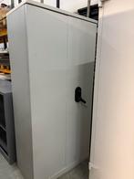 Brandwerende hoge kast met 4 legborden en sleutel, Huis en Inrichting, Kasten | Roldeurkasten en Archiefkasten, Zo goed als nieuw