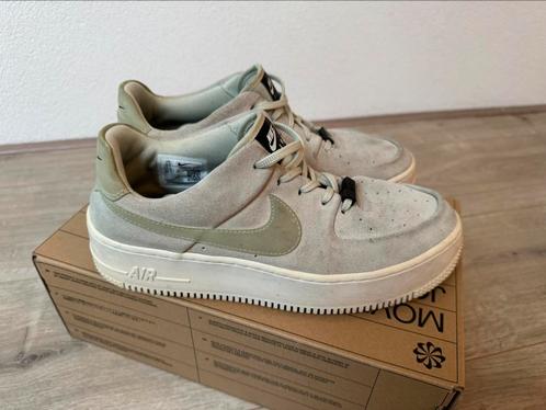 Nike Air Force 1 ‘07 SE dames sneaker maat 41, Kleding | Dames, Schoenen, Zo goed als nieuw, Sneakers of Gympen, Groen, Verzenden