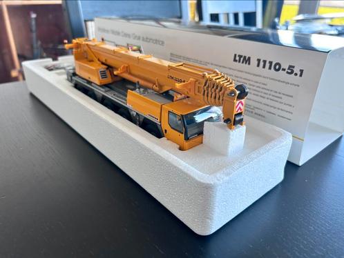 Liebherr LTM1110-5.1 van Conrad 1:50, Hobby en Vrije tijd, Modelauto's | 1:50, Zo goed als nieuw, Hijskraan, Tractor of Landbouw