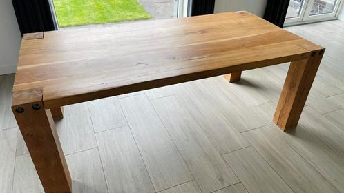 Massief eiken eettafel / robuuste boomstamtafel 210x105cm, Huis en Inrichting, Tafels | Eettafels, Zo goed als nieuw, 50 tot 100 cm