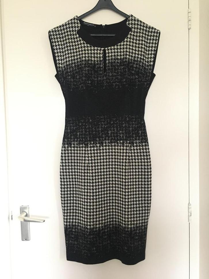 Rinascimento zwart witte jurk maat M bodycon pied de poule, Kleding | Dames, Jurken, Zo goed als nieuw, Maat 36 (S), Zwart, Boven de knie