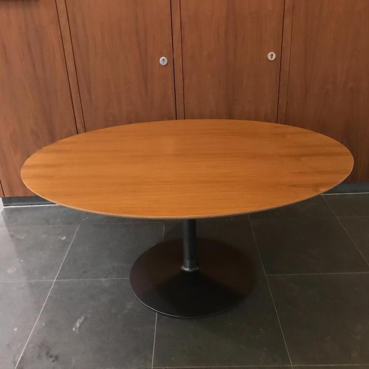 Artifort Circle 3 Pierre Paulin ovale tafel bureau eettafel, Huis en Inrichting, Bureaus, Gebruikt, Ophalen