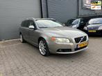 Volvo V70 3.0 T6 AWD Summum YOUNGTIMER, Auto's, Volvo, Automaat, Gebruikt, 2000 kg, Beige