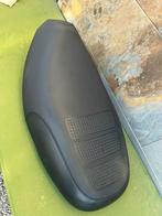 Piaggio zip SP 98 zadel grib SP98 H2O onderdelen, Ophalen of Verzenden