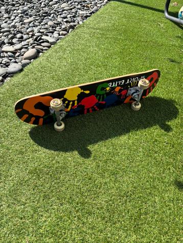 Skateboard beschikbaar voor biedingen