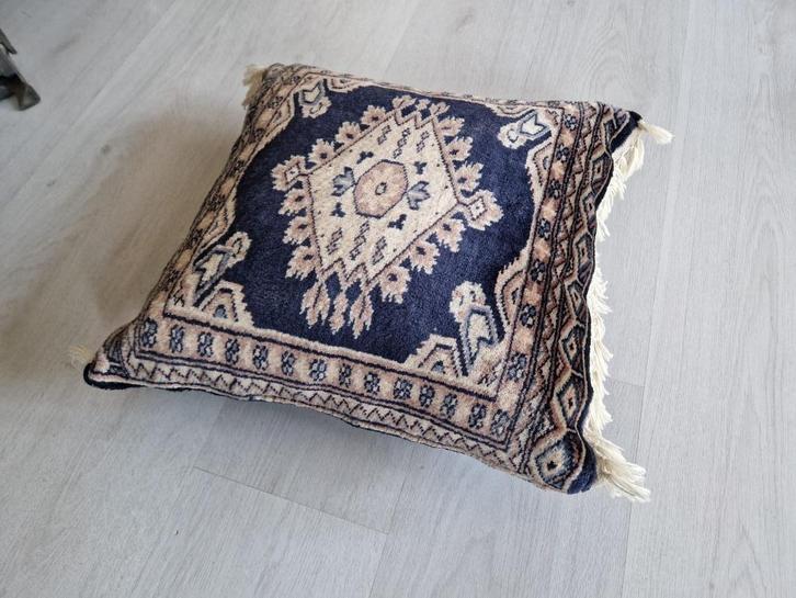 Perzisch kussen, Huis en Inrichting, Woonaccessoires | Kussens, Gebruikt, Blauw, Vierkant, Ophalen of Verzenden