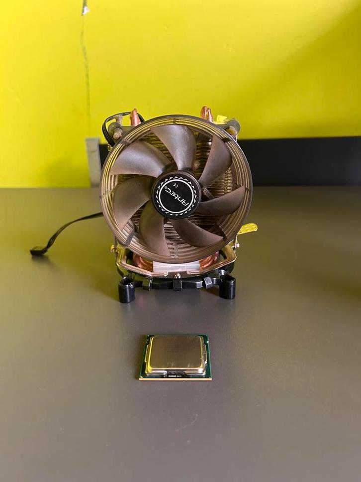 Intel Core i5-2400 + Antec CPU Koeler – LGA1155 – Werkend, Computers en Software, Computerkoelers, Zo goed als nieuw, Luchtkoeling