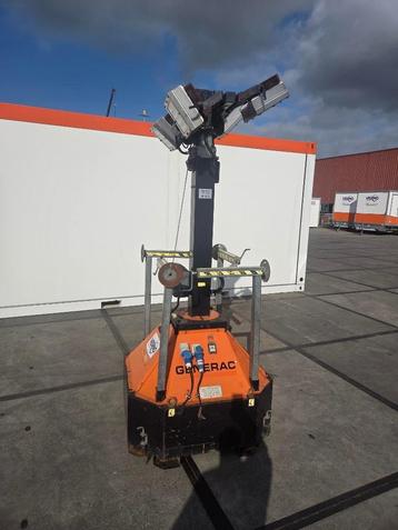 Lichtmast handgelierd 4x150W beschikbaar voor biedingen