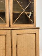 Engelse Eiken vitrine 19e eeuw, Huis en Inrichting, Kasten | Secretaires, Ophalen, Gebruikt