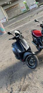 Vespa sprint 4t 3v injectie, Ophalen, Zo goed als nieuw