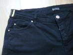 Dames broek (petite) maat 44, Kleding | Dames, Broeken en Pantalons, Zwart, Maat 42/44 (L), Ophalen of Verzenden, Lang