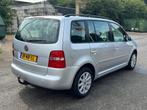 Volkswagen Touran 1.6-16V FSI Trendline EXPORT, Stof, 4 cilinders, 116 pk, Origineel Nederlands
