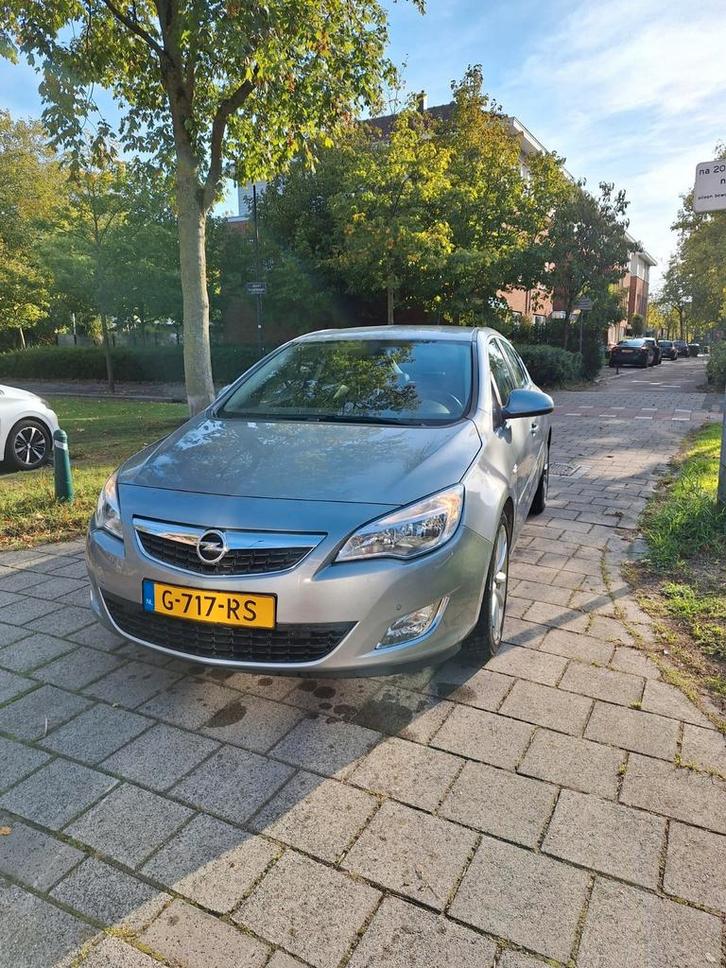 Opel Astra 1.6 Turbo Cosmo 5D 2010 Grijs (180 pk), Auto's, Opel, Particulier, Astra, Benzine, C, Hatchback, Handgeschakeld, Geïmporteerd