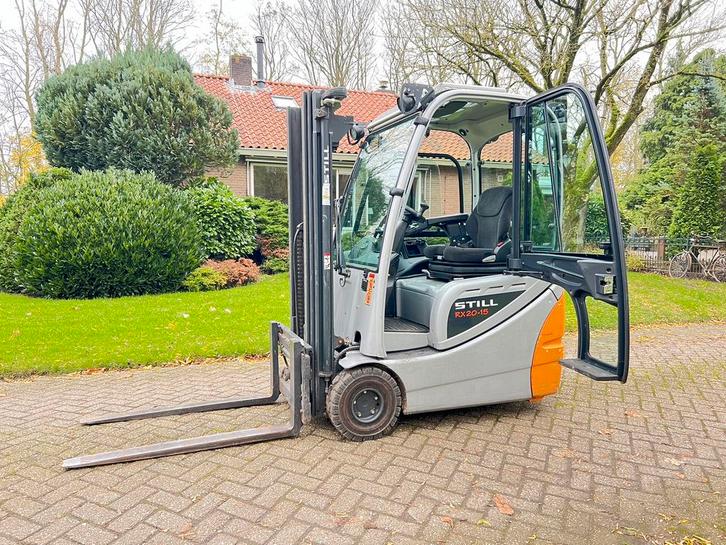 Te koop: Elektrische Still heftruck met 3-dellige hefmast., Zakelijke goederen, Machines en Bouw | Heftrucks en Intern transport
