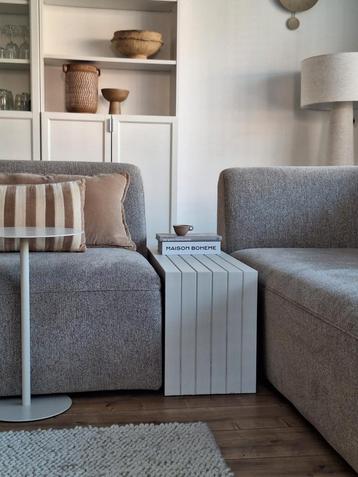Bijzet tafel hoekbank beschikbaar voor biedingen
