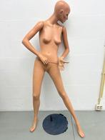 Vintage Etalagepop op Standaard, Antiek en Kunst, Ophalen