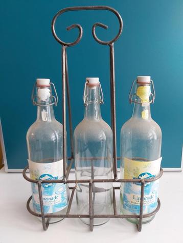 Brocante!   Flessenhouder, plus flessen. beschikbaar voor biedingen