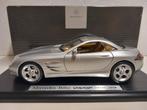 Mercedes SLR Vision silver Dealerbox Maisto metal 1:18 KRD, Hobby en Vrije tijd, Modelauto's | 1:18, Ophalen of Verzenden, Zo goed als nieuw
