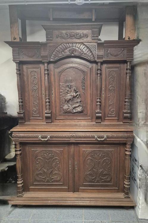 Prachtige antieke uitgesneden kast  jachtkast jacht kast, Antiek en Kunst, Antiek | Meubels | Kasten, Ophalen