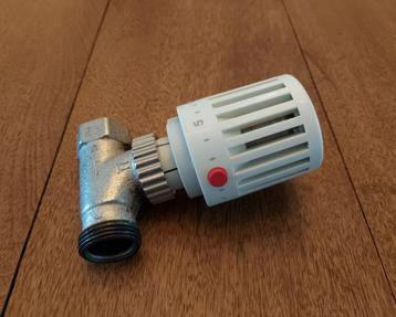 2 stuks Honeywell thermostaatknoppen met radiatorkraan recht beschikbaar voor biedingen