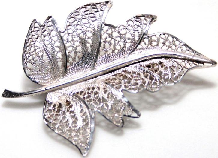 Schitterende Antieke Portugese Zilver Filigrein Broche, Sieraden, Tassen en Uiterlijk, Broches, Zo goed als nieuw, Zilver, Zilver