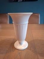 Mooie Wedgwood Edme Vaas, Huis en Inrichting, Woonaccessoires | Vazen, Wit, Aardewerk of Porselein, Ophalen of Verzenden, Zo goed als nieuw