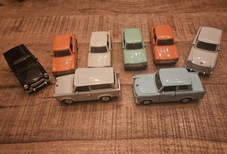 Modelauto  8 stuks Trabant schaal 1:24 1:30 Vintage Metaal, Hobby en Vrije tijd, Modelauto's | 1:24, Gebruikt, Auto, Overige merken