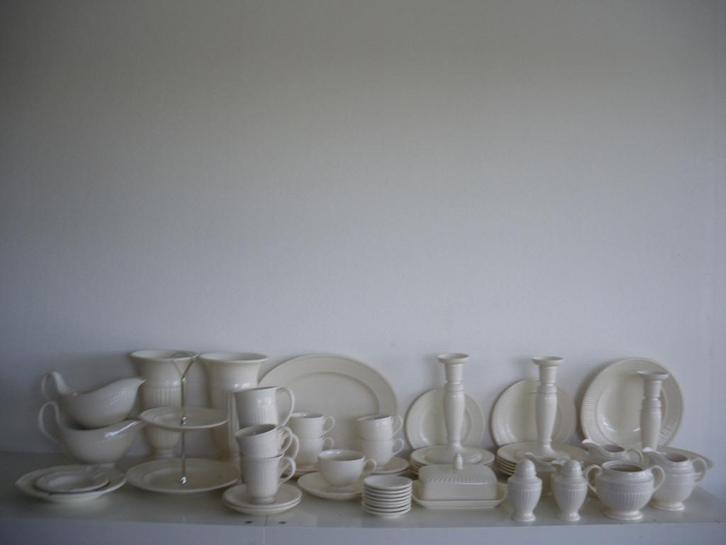 Wedgwood Edme servies, Huis en Inrichting, Keuken | Servies, Zo goed als nieuw, Bord(en), Wedgwood, Aardewerk, Ophalen of Verzenden