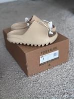 Yeezy slides maat 38, Kinderen en Baby's, Verzenden, Nieuw, Jongetje of Meisje, Schoentjes