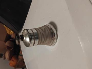 Oude kerstbel hanger beschikbaar voor biedingen