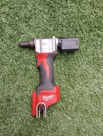 Milwaukee m12  popnagels, Doe-het-zelf en Verbouw, Gereedschap | Boormachines, Ophalen of Verzenden, Zo goed als nieuw