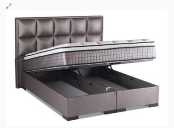2 persoons boxspring met opbergruimte beschikbaar voor biedingen