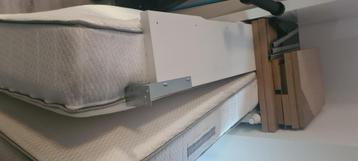 2 persoons bed 180x200 incl nachtkastjes beschikbaar voor biedingen